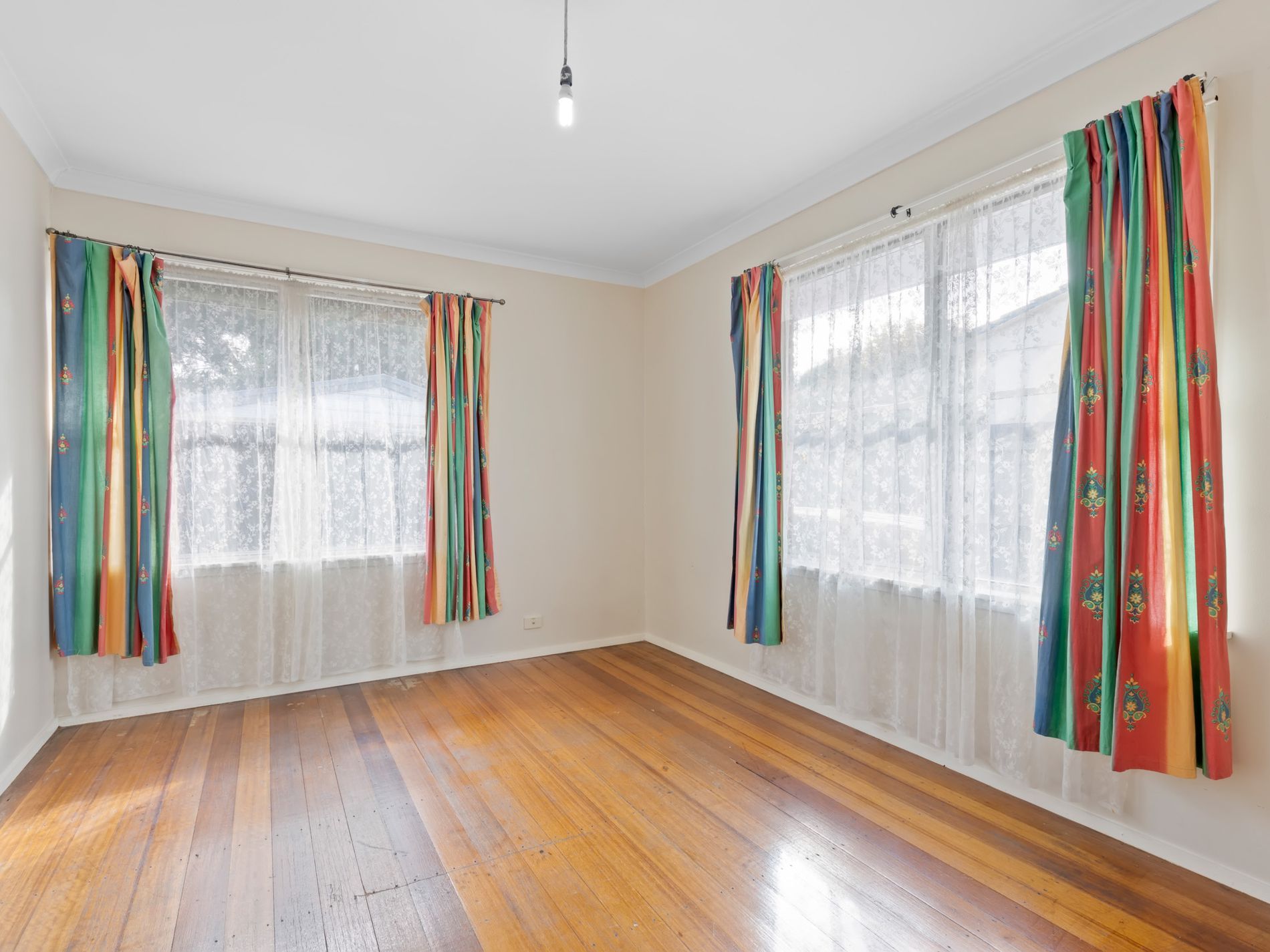 6 Snowden Street, Laverton