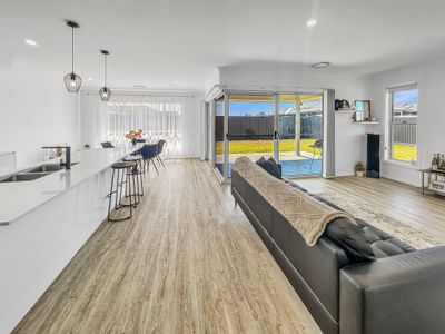 70 Azure Avenue, Dubbo