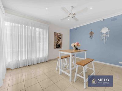 9 Riviera Road, Avondale Heights
