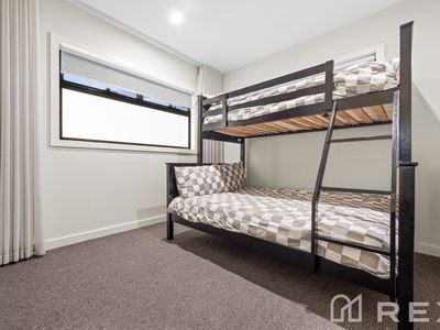 2 / 33 Arcadia Avenue, Hallam