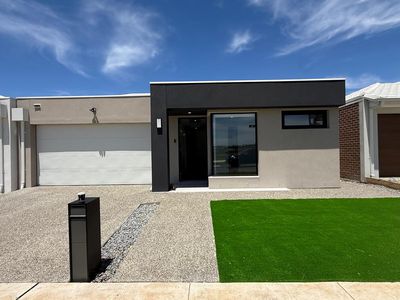 18 Aziz blvd, Mount Cottrell