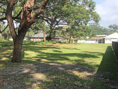 30 Beach Street, Lake Tabourie