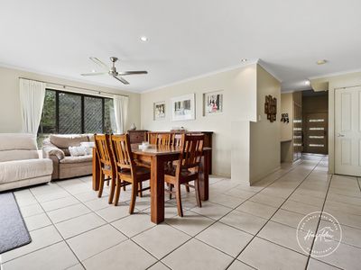 114 Pikes Road, Glass House Mountains