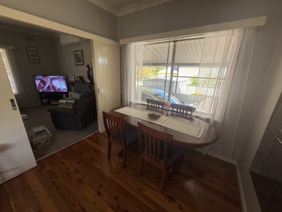 80 High Street, Parkes