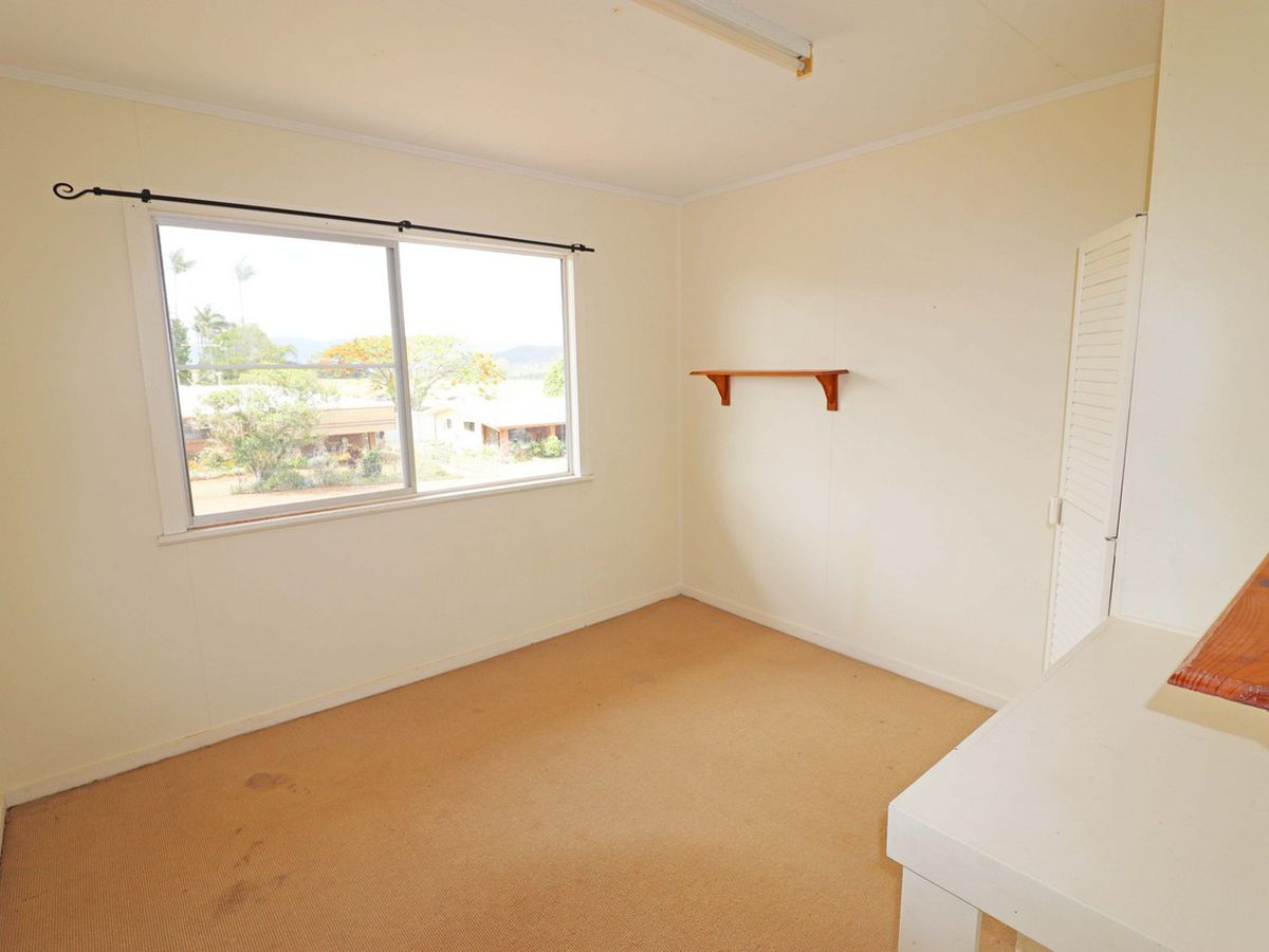 14 Azalea Street, Atherton