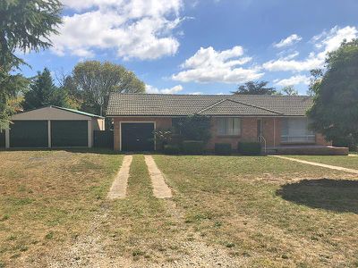 16 Amos Avenue, Blayney