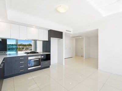 3208 / 25-31 East Quay Drive, Biggera Waters