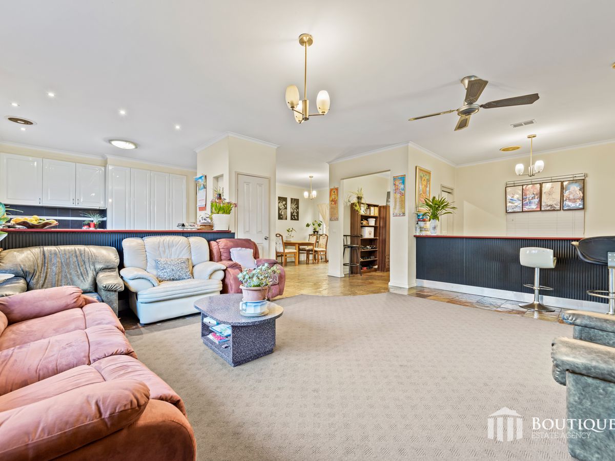 22 Bellbrook Drive, Dandenong North