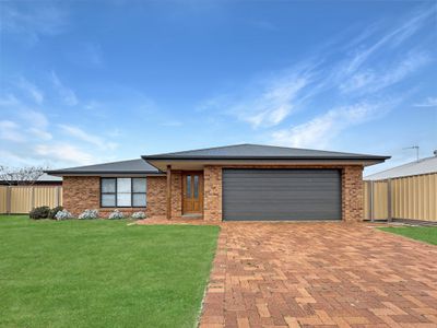 1 Terrazzo Court, Dubbo