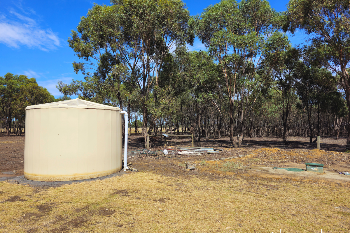 100 Stewart Road, Carag Carag