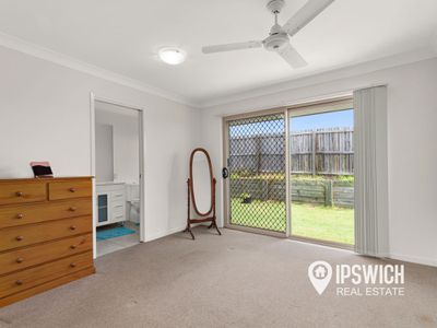 2 / 8 Tawney Street, Lowood