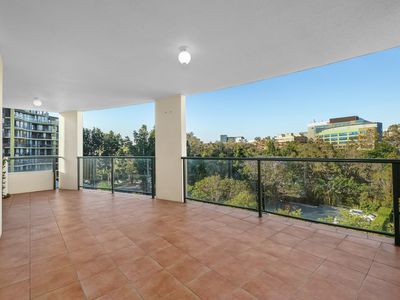 19 / 16 Patrick Lane, Toowong