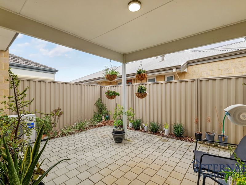 15 Castello Crescent, Byford