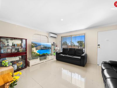 4 Underwood Street, Minto