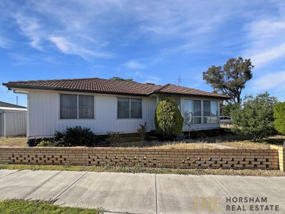 4 Bleakley Street, Horsham