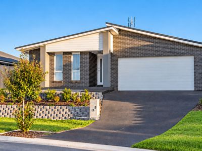 6 Darlaston Avenue, Thornton