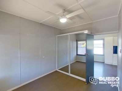 2 / 4 Gloucester Avenue, Dubbo