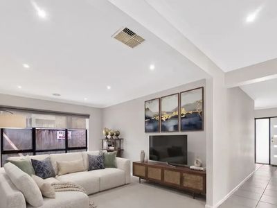 156 Inverell Parkway, Tarneit