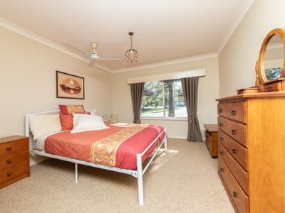 37 Coral Crescent, Dubbo