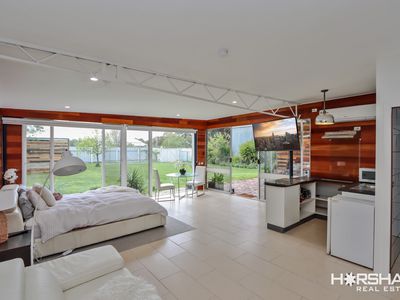 11 Tena Ave [Fully Furnished], Horsham