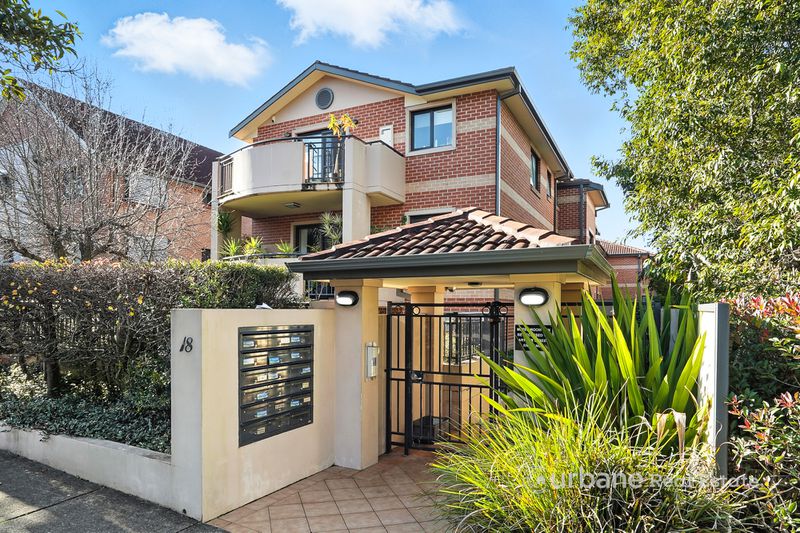 3 / 18 Eastbourne Road, Homebush West