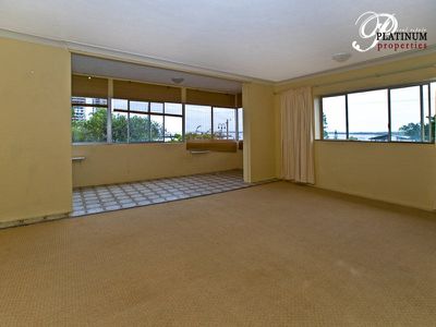 Unit 1 / 554 Marine Parade, Biggera Waters