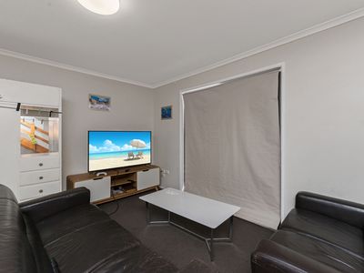 7 / 2 Heather Street, Logan Central