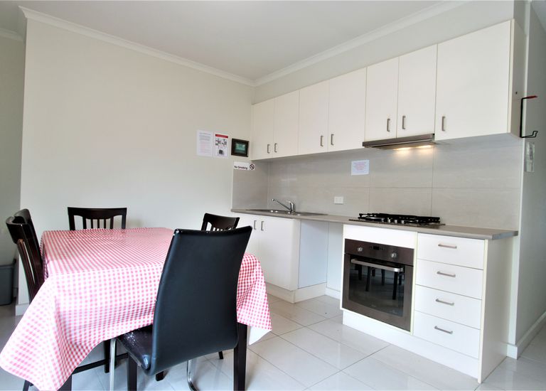 1 / 108 (R3) Wellington Road, Clayton