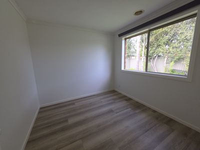 35 Bradford Drive, Cranbourne East
