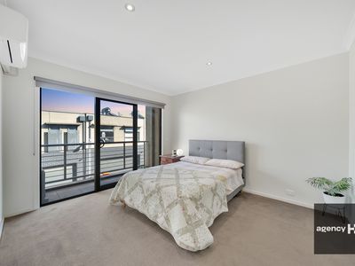 35 / 8 The Crossing, Caroline Springs