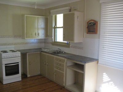 27 Ronald Street, Dubbo
