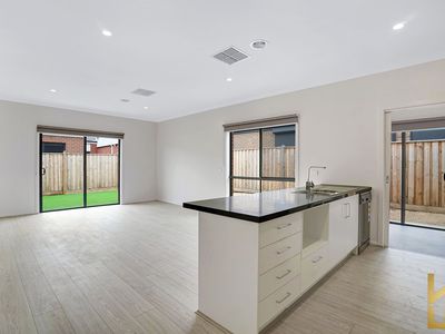 24 Hirata Boulevard, Wyndham Vale