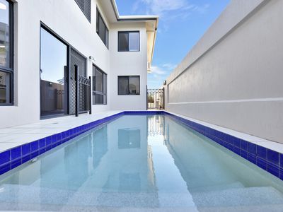 203 Esplanade, Cairns North