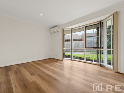 7 Franks Way, Cranbourne North