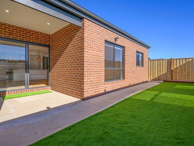22 Cushion Way, Tarneit