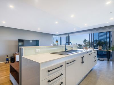 407 / 30 The Circus, Burswood