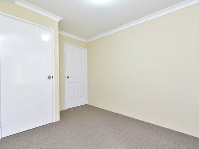 5 / 10 Siderno Rise, Hocking