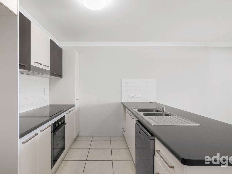 2 / 15 Pemswood Close, Deebing Heights