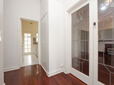 95 Lake Monger Drive, Wembley