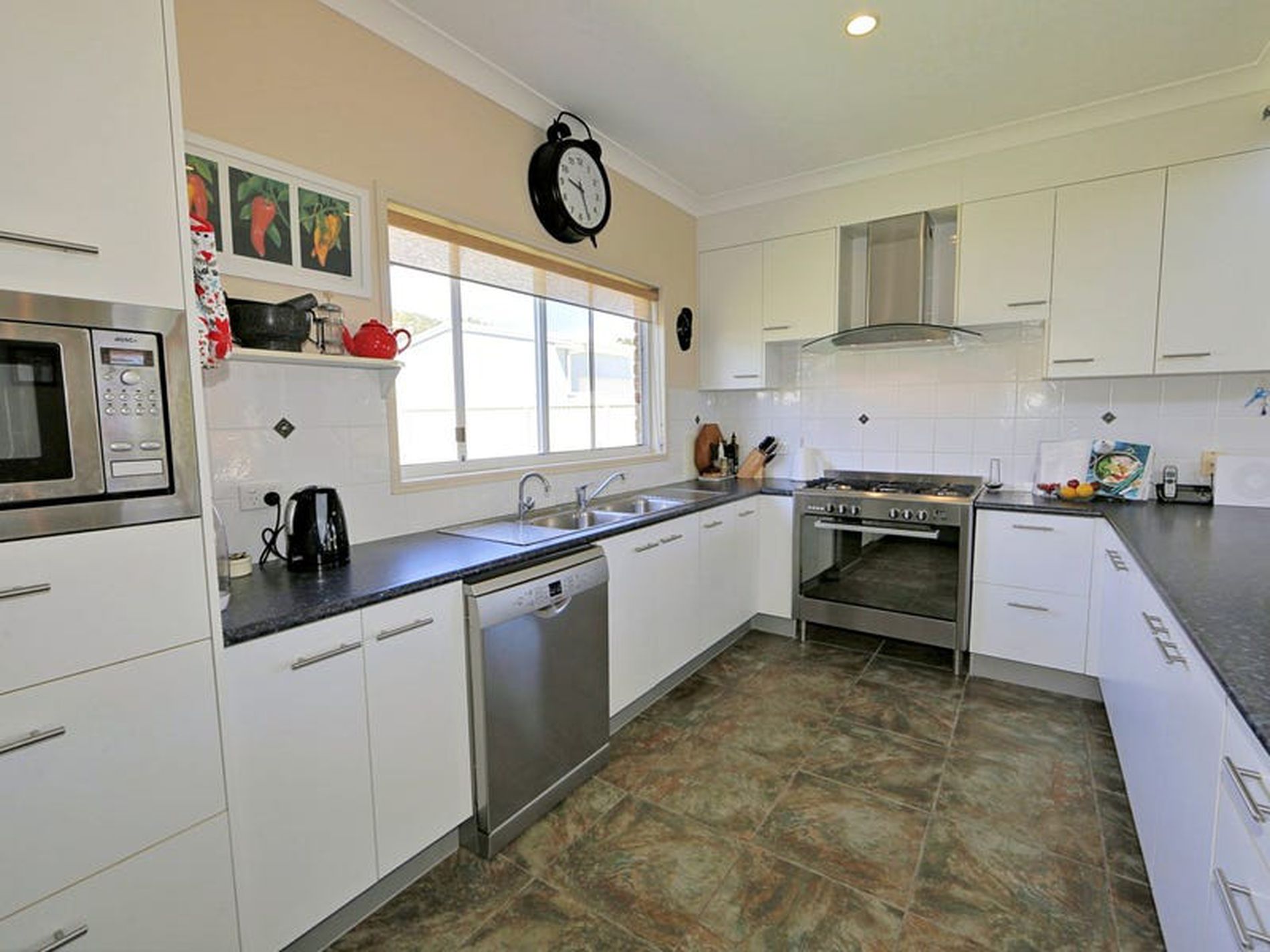 11 Emperor St, Woodgate