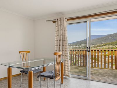 11 Lesdelle Street, Claremont