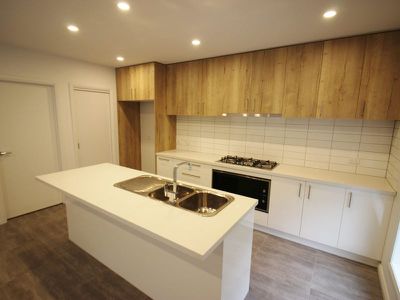 6A Nagle Drive, Belmont