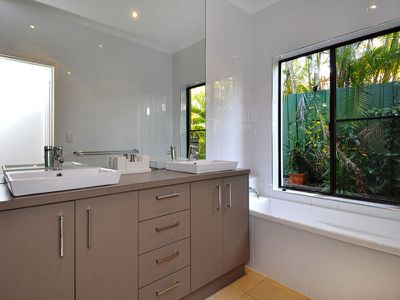 6 Julie Court, Mooloolaba