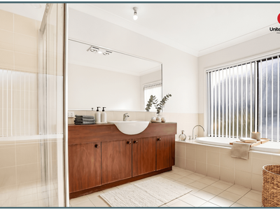 25 St Georges Crescent, Cecil Hills