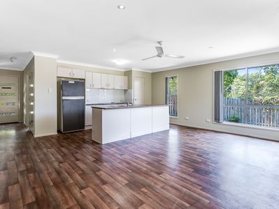 50 Vanilla Av, Griffin
