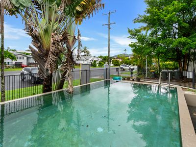 1 / 282 Lake Street, Cairns North