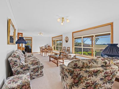 785 Elphinstone Road, Cressy