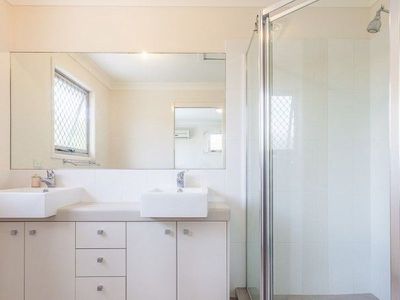 2 / 66 Brookfield Road, Kedron