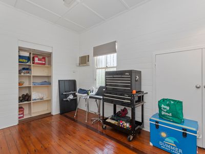 86 Eyre Street, North Ward