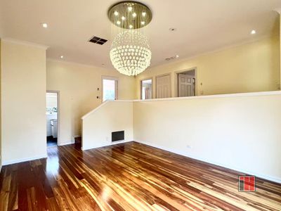 6 Hollyoak Rise, Eltham North